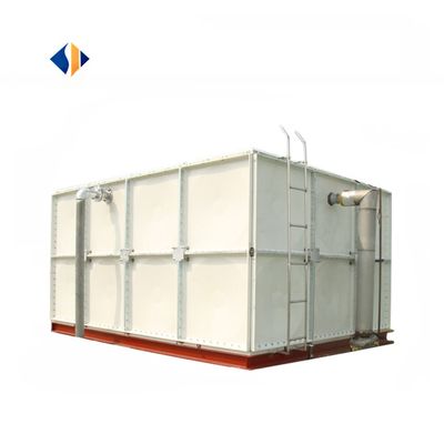 Serbatoio di acqua GRP di grande volume 100m3 con telaio in acciaio galvanizzato a caldo e scala esterna