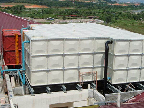 Agriturismo 100m3 Serbatoio dell'acqua in fibra di vetro ad alta produttività Efficienza 50000L/ora